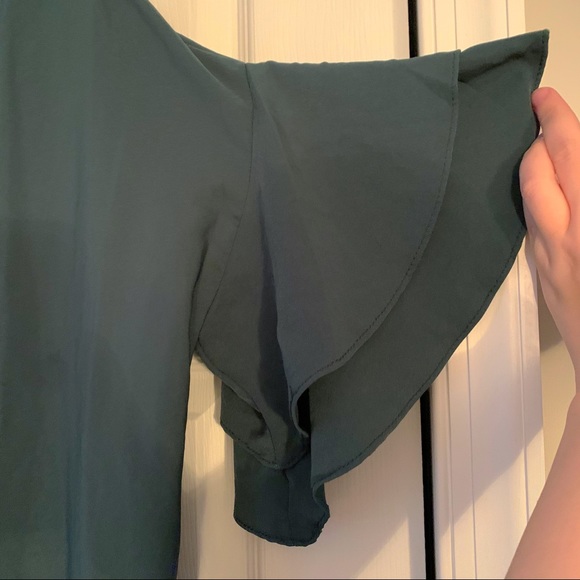 NWT Everly Emerald Ruffle Sleeve Dress sz M - Picture 3 of 4